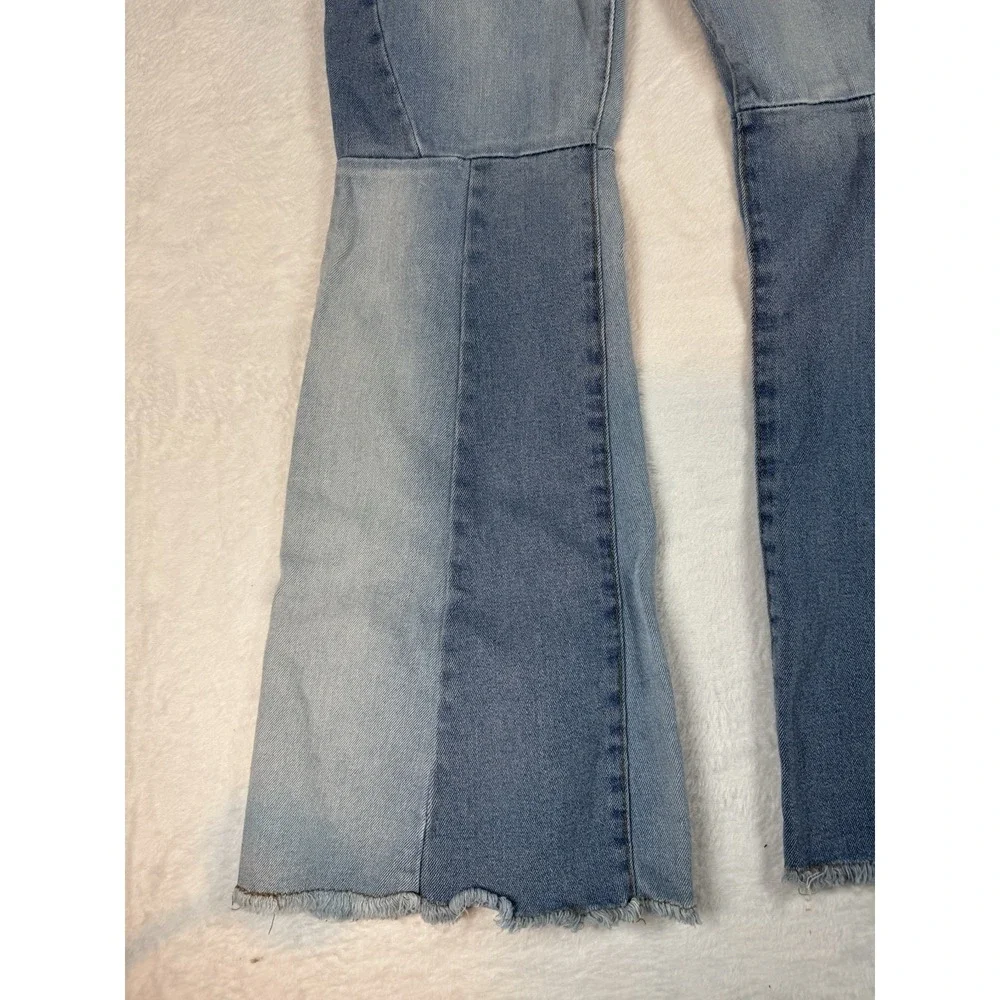 Almost Famous Jeans Women's VTG Sz 7 Flare 99% Cotton Light Wash Normcore Trendy